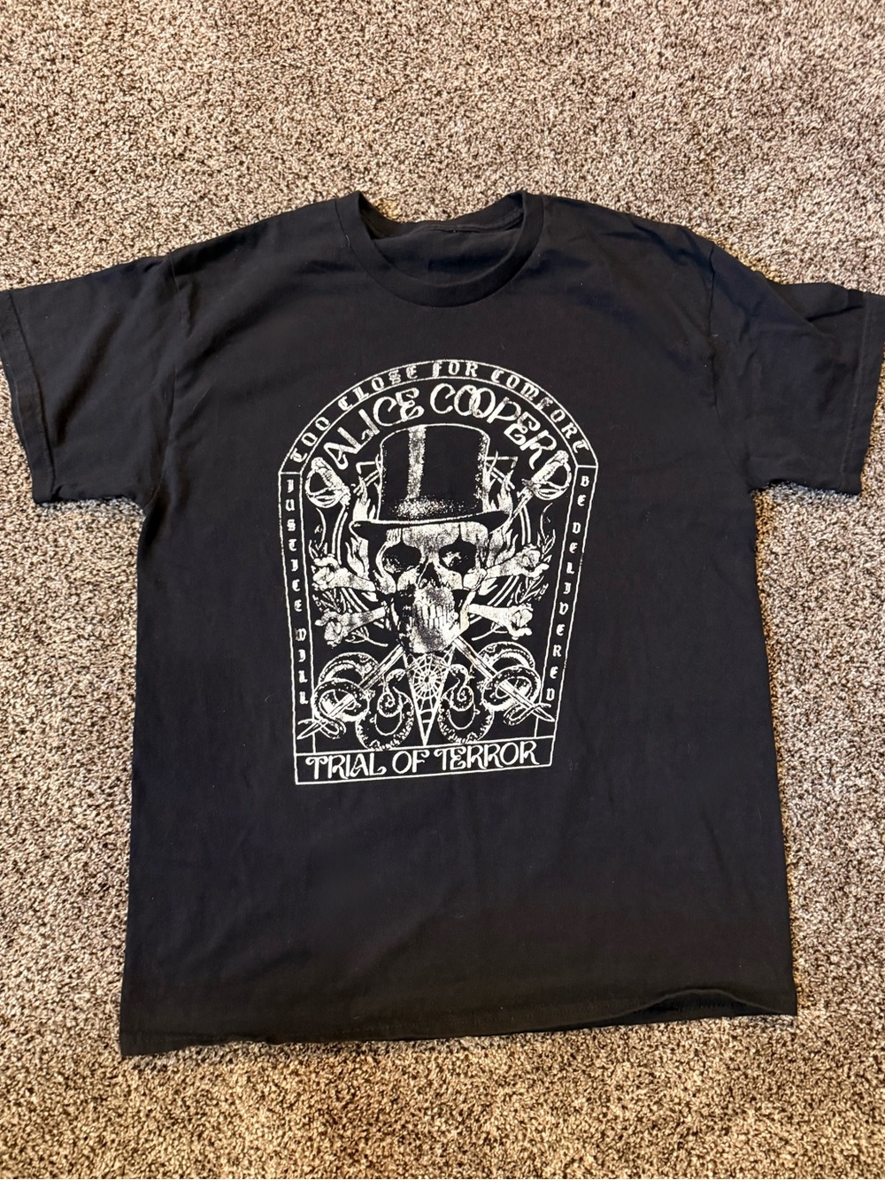 Alice Cooper tour t-shirt - roughly a medium - measurements in pics -